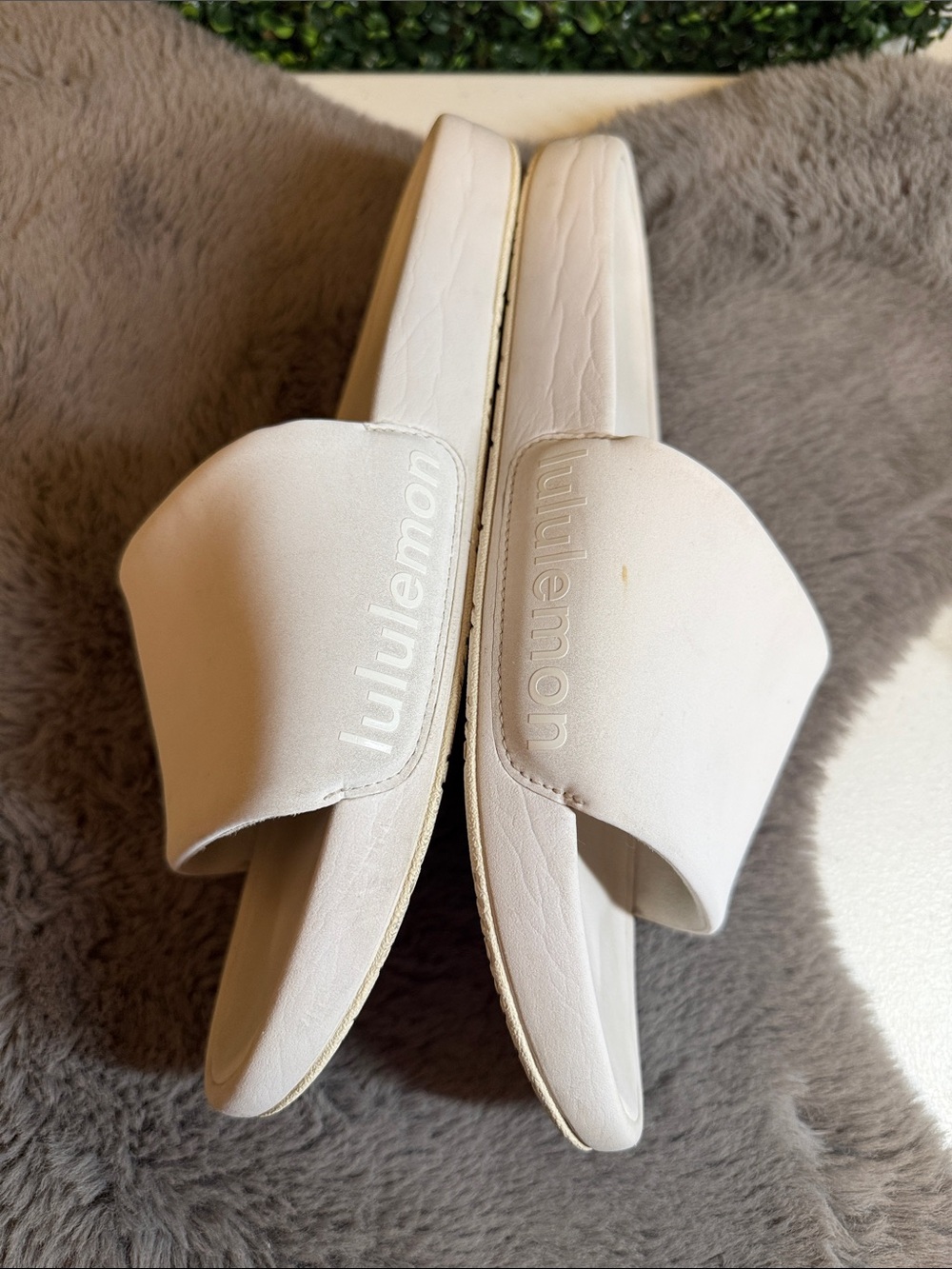 Lululemon Restfeel Men’s size 11 Slides - Picture 5 of 6